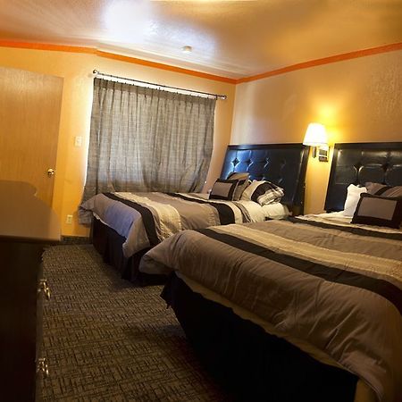 פייר Capitol Inn & Suites מראה חיצוני תמונה