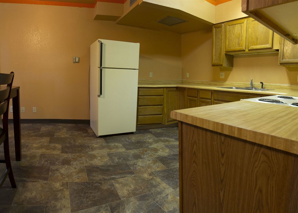 פייר Capitol Inn & Suites מראה חיצוני תמונה
